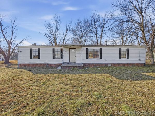 742 S Maple Street, Nowata, OK 74048
