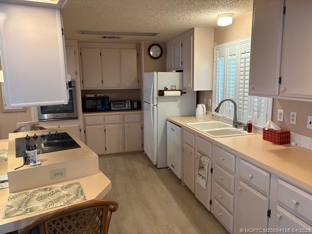2592 SW Thunderbird Trail, Stuart, FL 34997 Photo