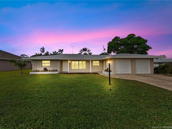 208 Riomar Drive, Port St Lucie, FL 34952