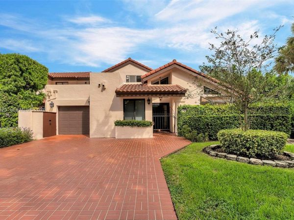 7819 SW 89th Ln, Miami, FL 33156