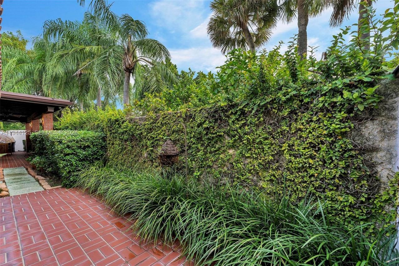 7819 SW 89th Ln, Miami, FL 33156 Photo