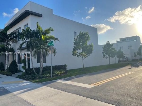 6484 NW 103RD PLACE, Unit 6484, Doral, FL 33178