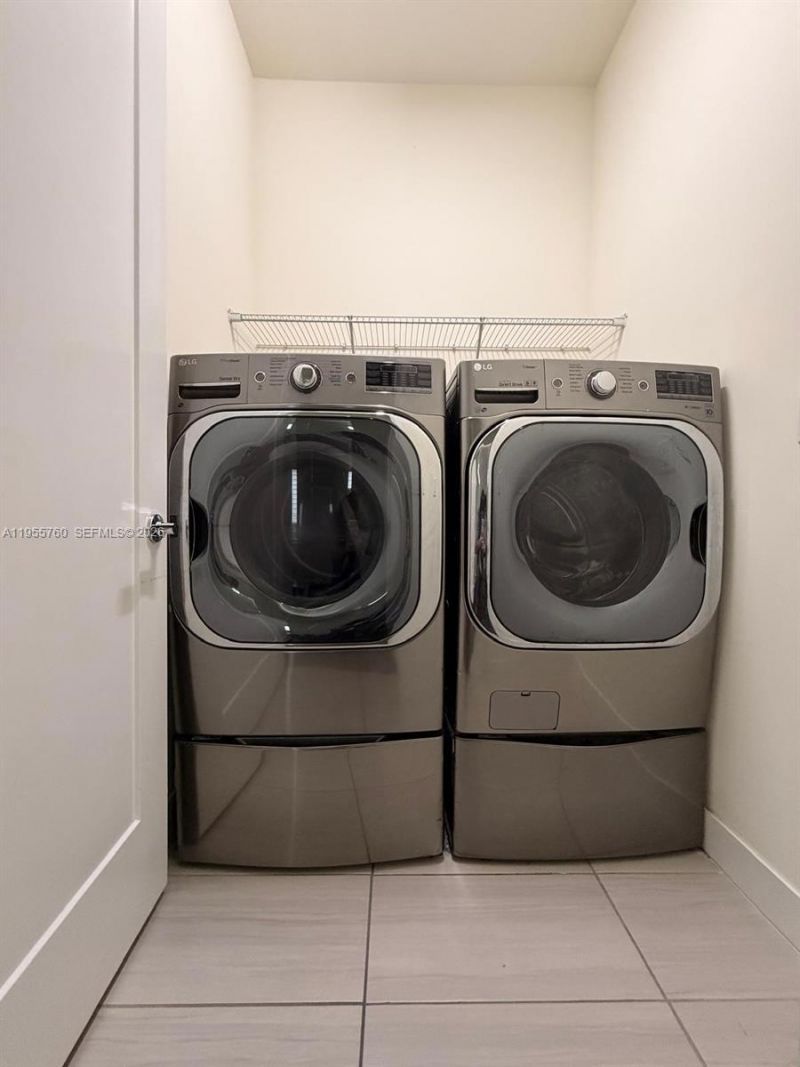 6484 NW 103rd Place, Unit 6484, Doral, FL 33178 Photo