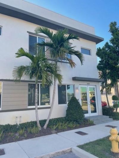 6484 NW 103rd Place, Unit 6484, Doral, FL 33178 Photo