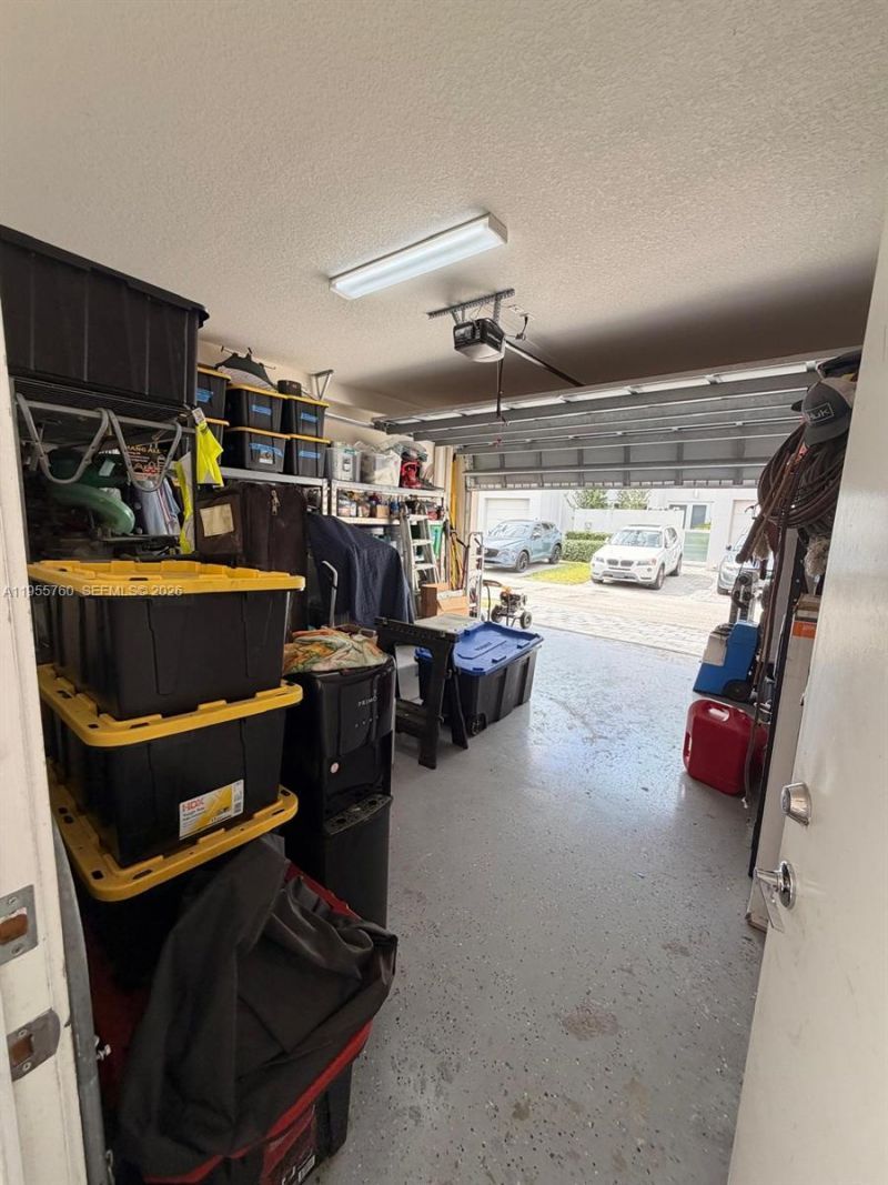 6484 NW 103rd Place, Unit 6484, Doral, FL 33178 Photo