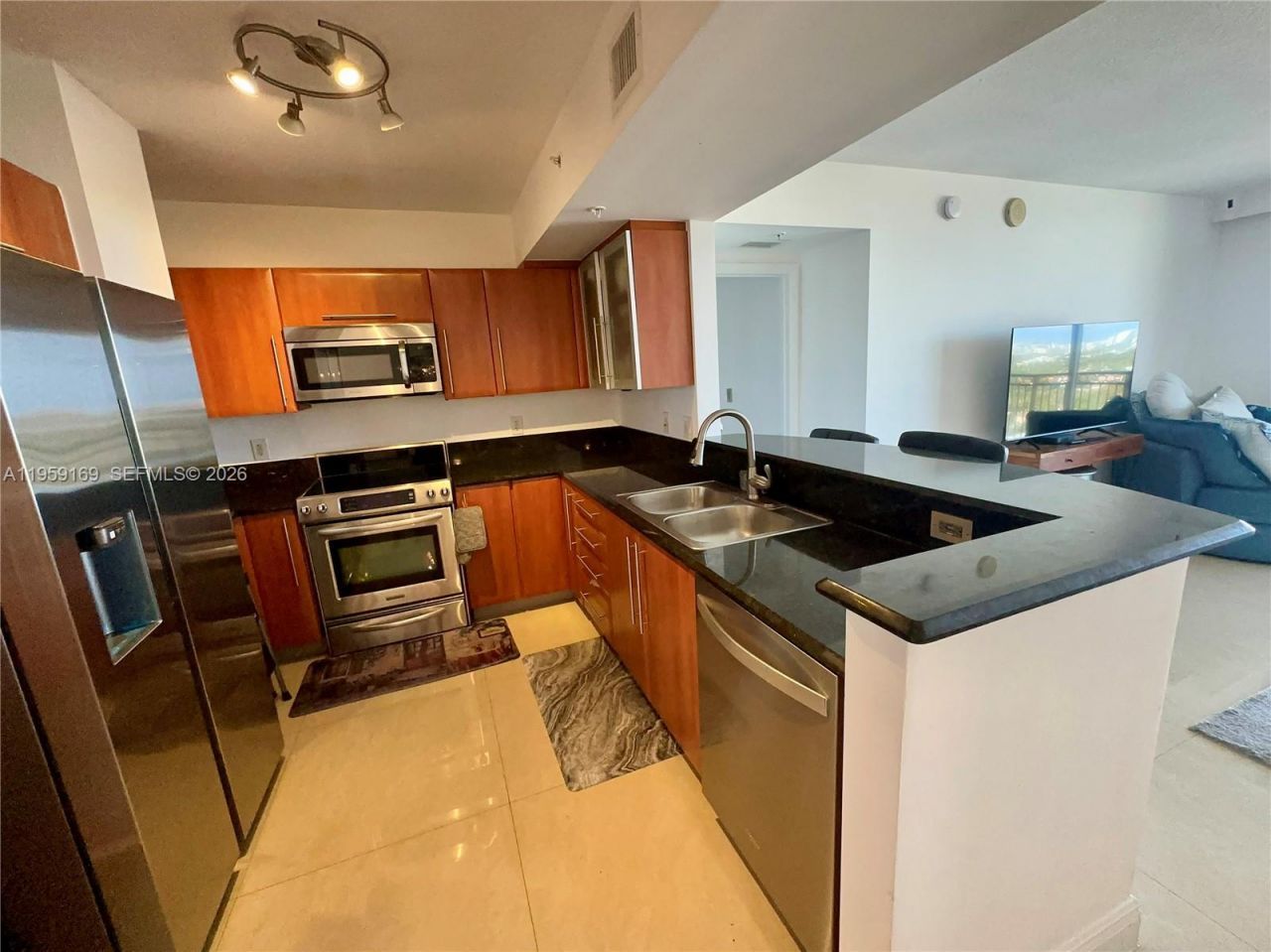 3232 SW 22nd Ter, Unit 1604, Miami, FL 33145 Photo