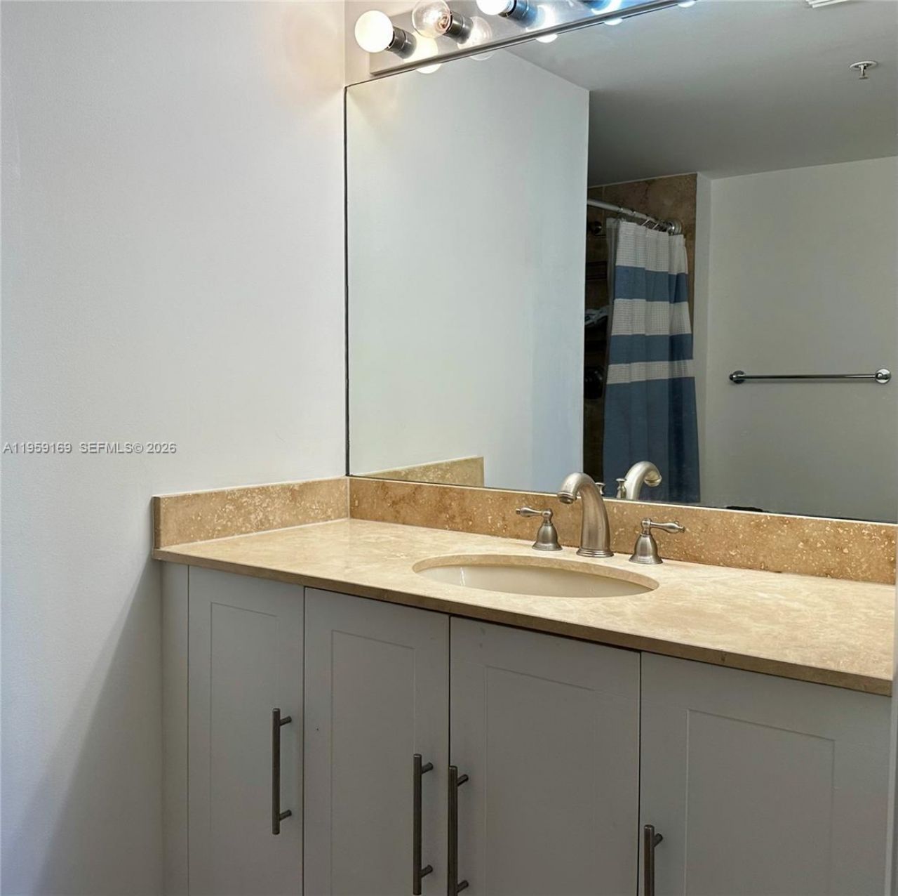 3232 SW 22nd Ter, Unit 1604, Miami, FL 33145 Photo