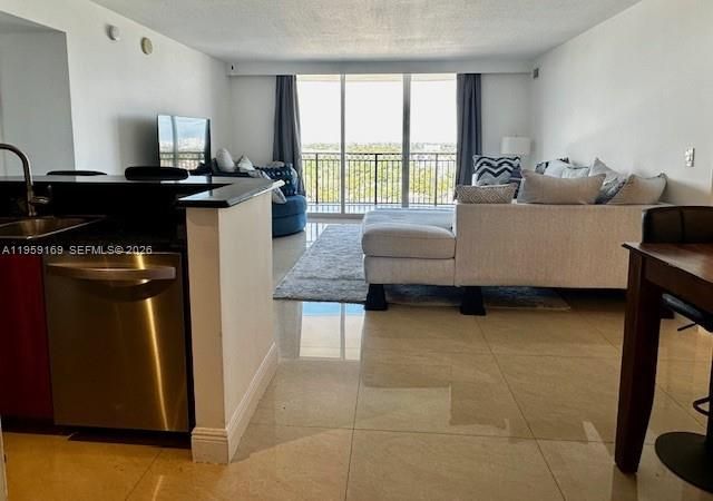 3232 SW 22nd Ter, Unit 1604, Miami, FL 33145 Photo