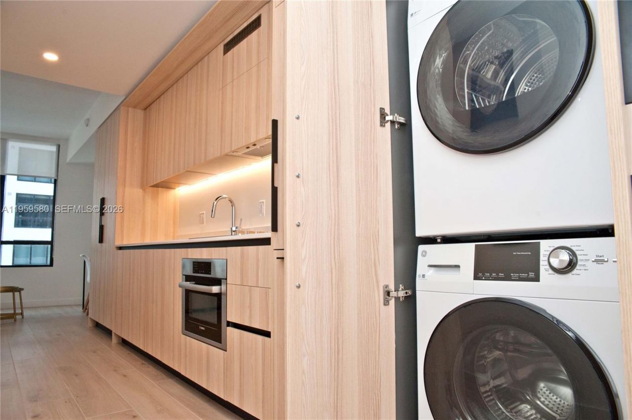 225 N Miami Ave, Unit 2306, Miami, FL 33128 Photo