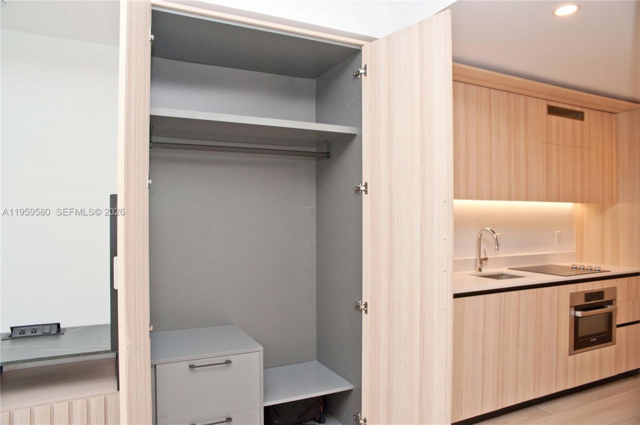 225 N Miami Ave, Unit 2306, Miami, FL 33128 Photo