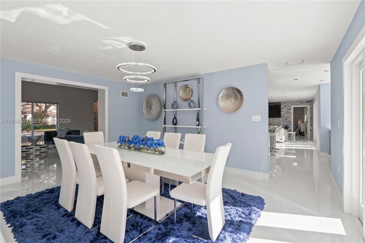 7330 SW 165th St, Palmetto Bay, FL 33157 Photo