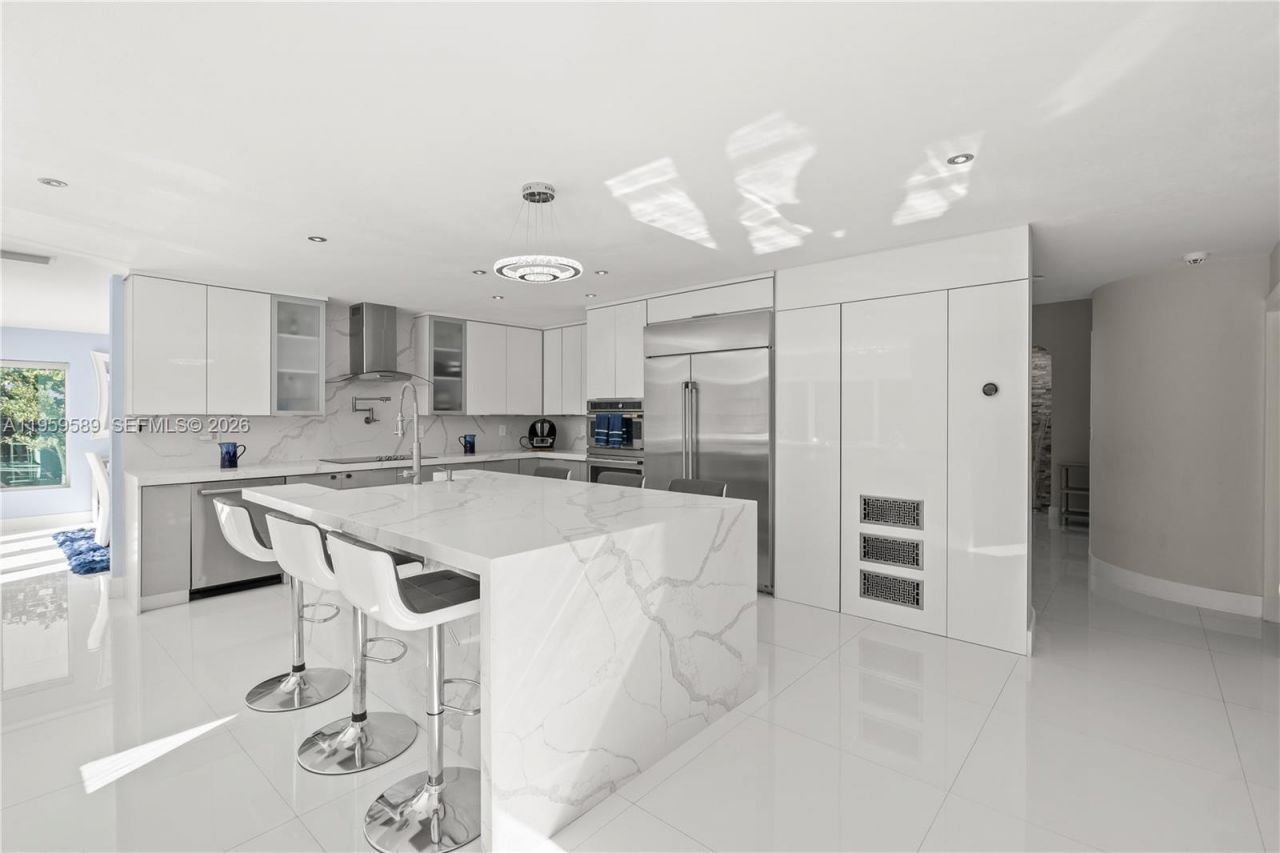 7330 SW 165th St, Palmetto Bay, FL 33157 Photo