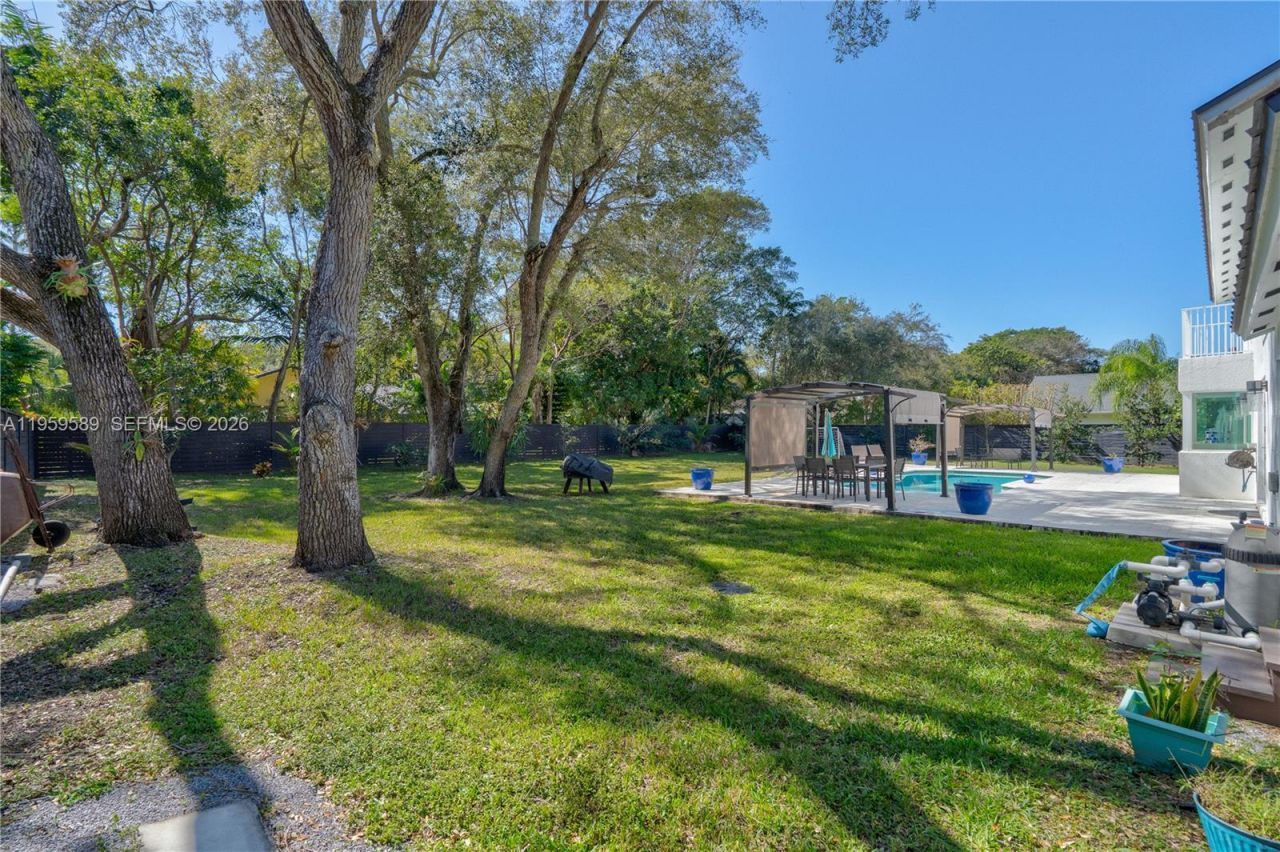 7330 SW 165th St, Palmetto Bay, FL 33157 Photo