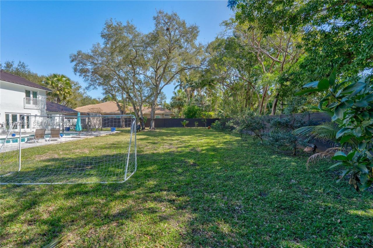 7330 SW 165th St, Palmetto Bay, FL 33157 Photo