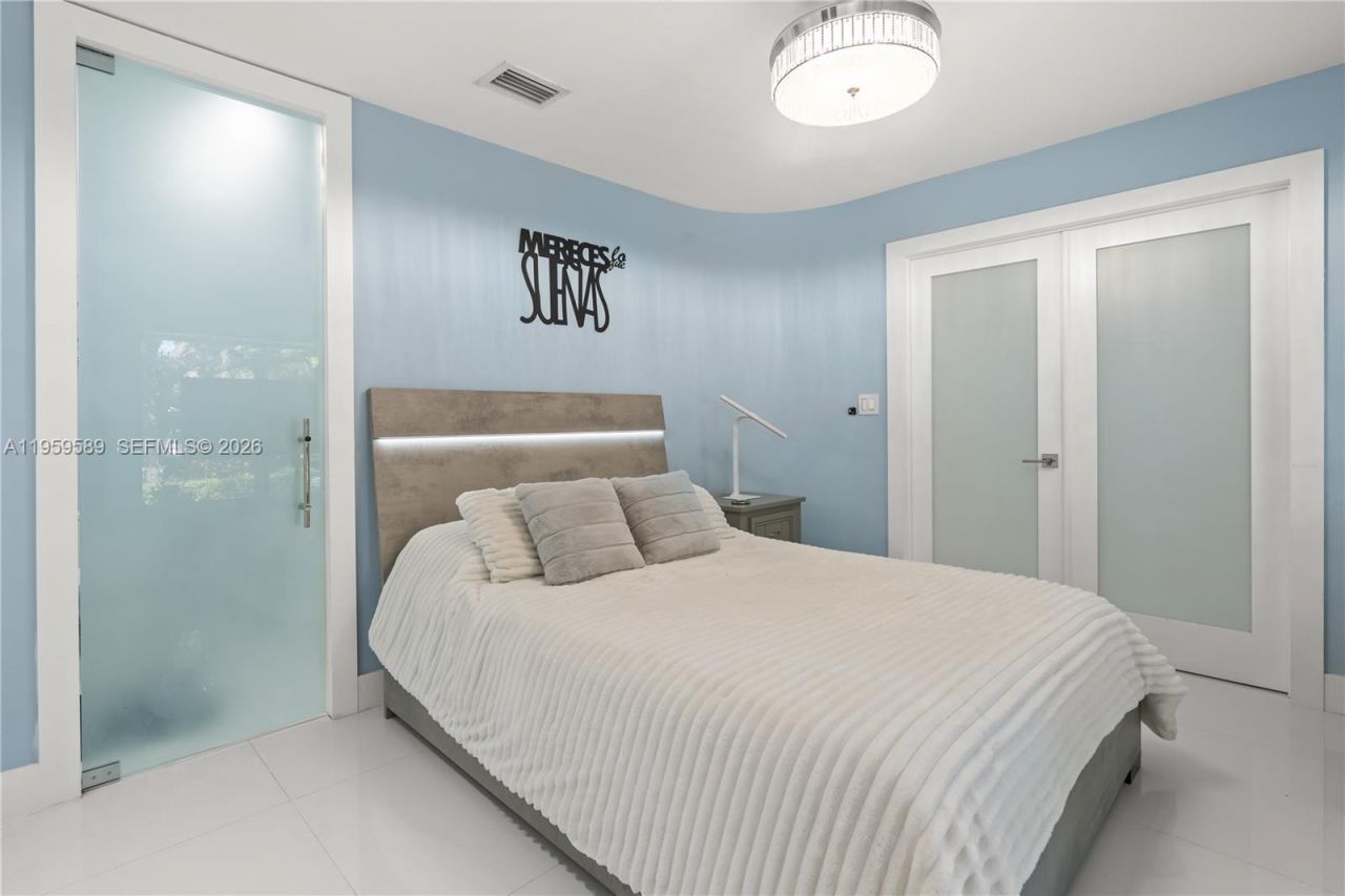 7330 SW 165th St, Palmetto Bay, FL 33157 Photo