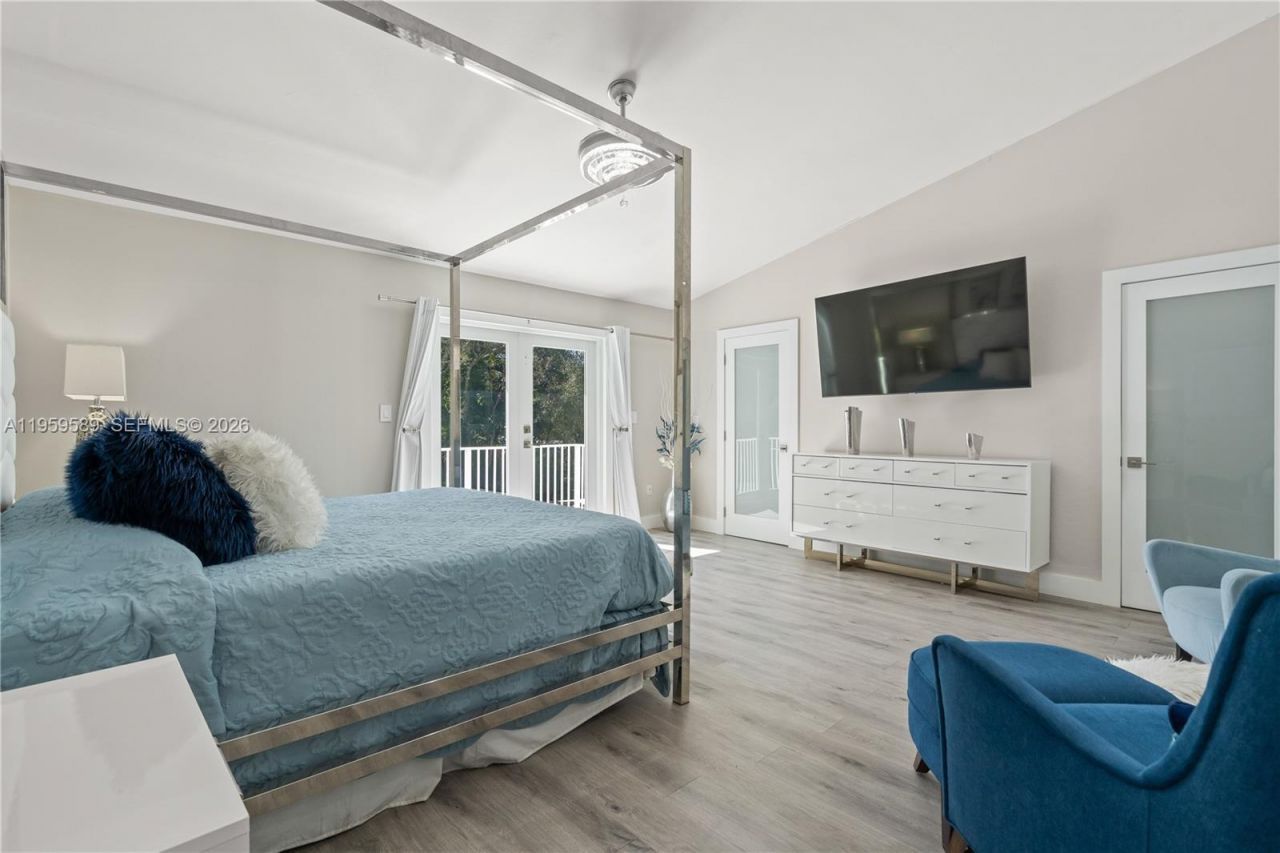 7330 SW 165th St, Palmetto Bay, FL 33157 Photo