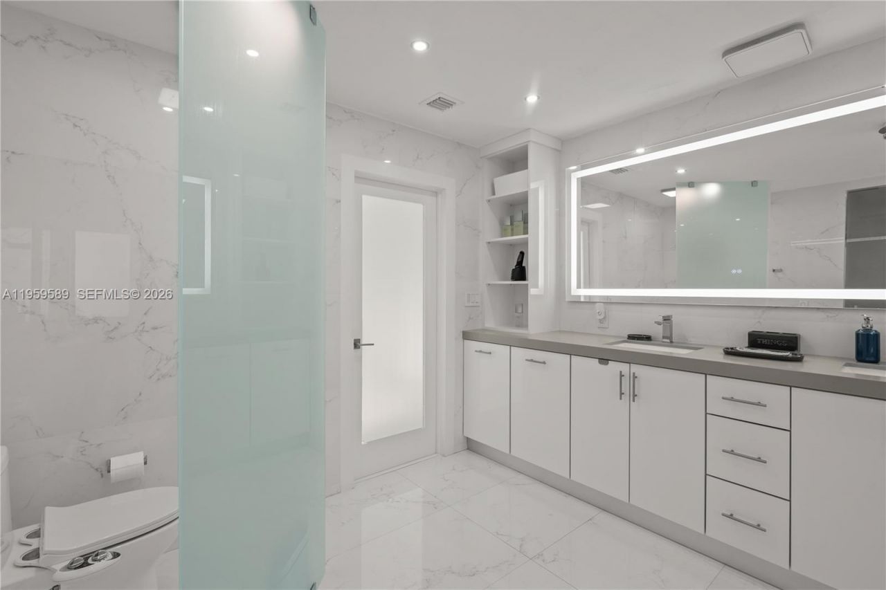 7330 SW 165th St, Palmetto Bay, FL 33157 Photo