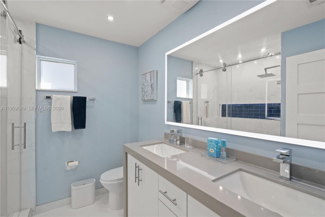 7330 SW 165th St, Palmetto Bay, FL 33157 Photo