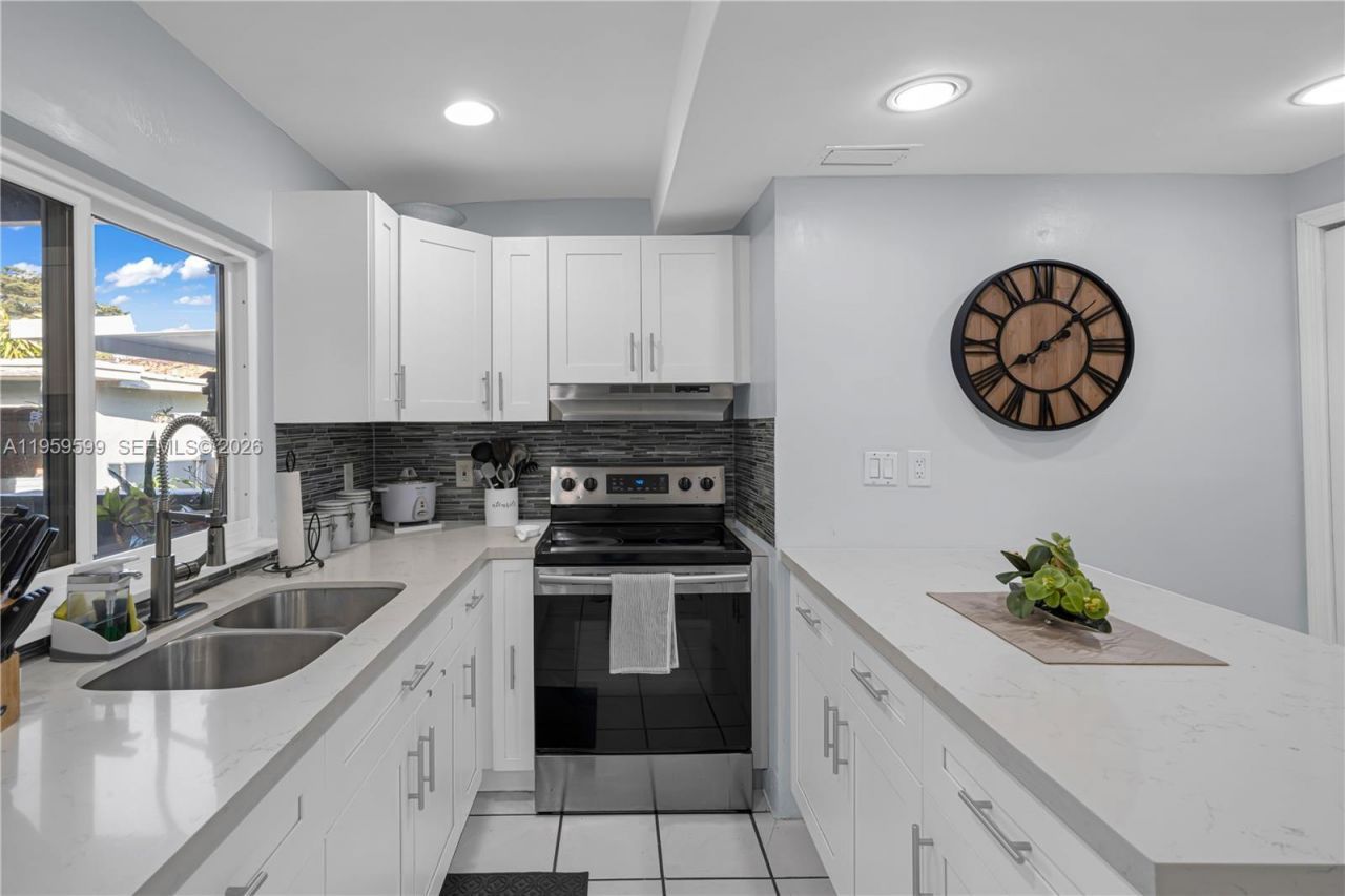 11021 SW 4th St , Sweetwater, FL 33174 Photo