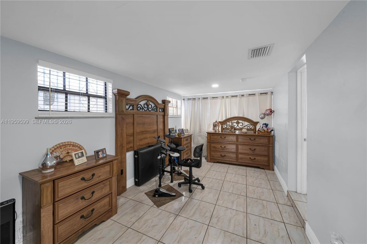 11021 SW 4th St , Sweetwater, FL 33174 Photo