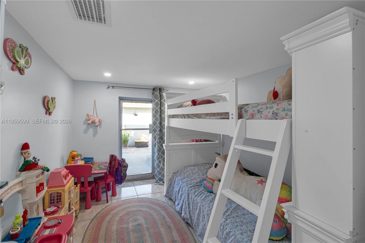 11021 SW 4th St , Sweetwater, FL 33174 Photo