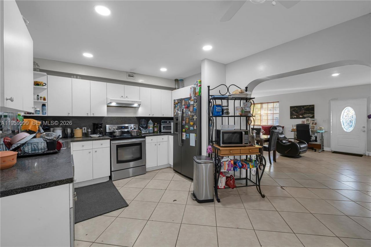 11021 SW 4th St , Sweetwater, FL 33174 Photo