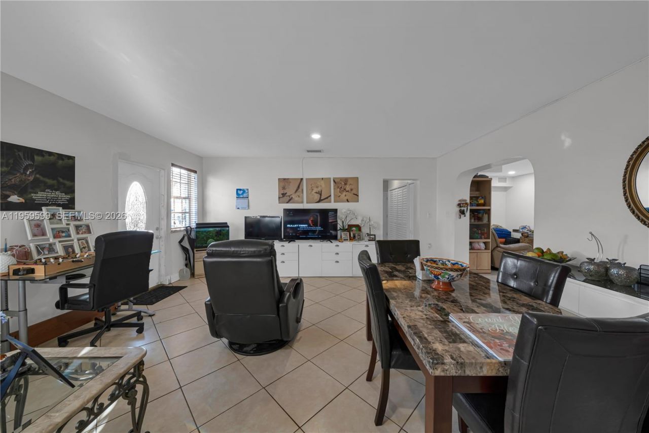 11021 SW 4th St , Sweetwater, FL 33174 Photo