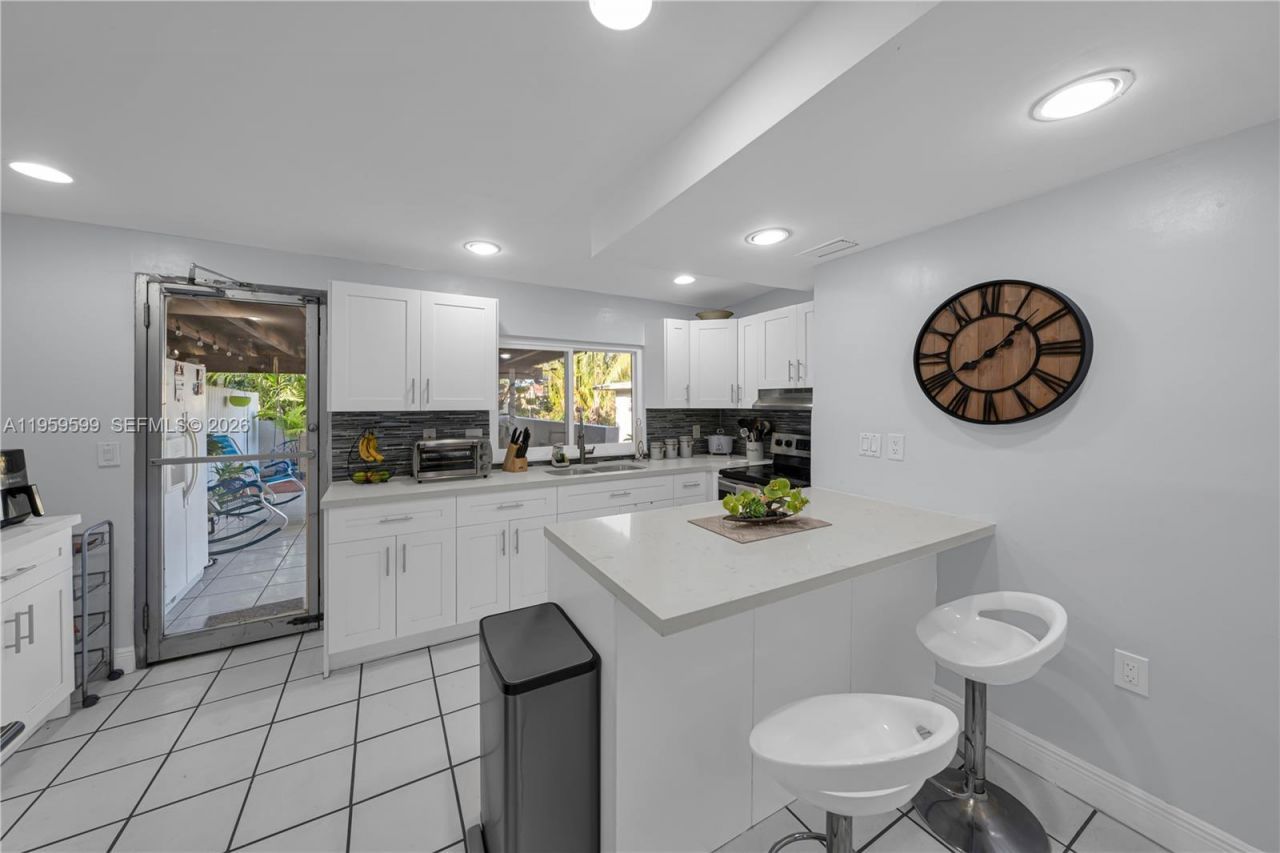 11021 SW 4th St , Sweetwater, FL 33174 Photo