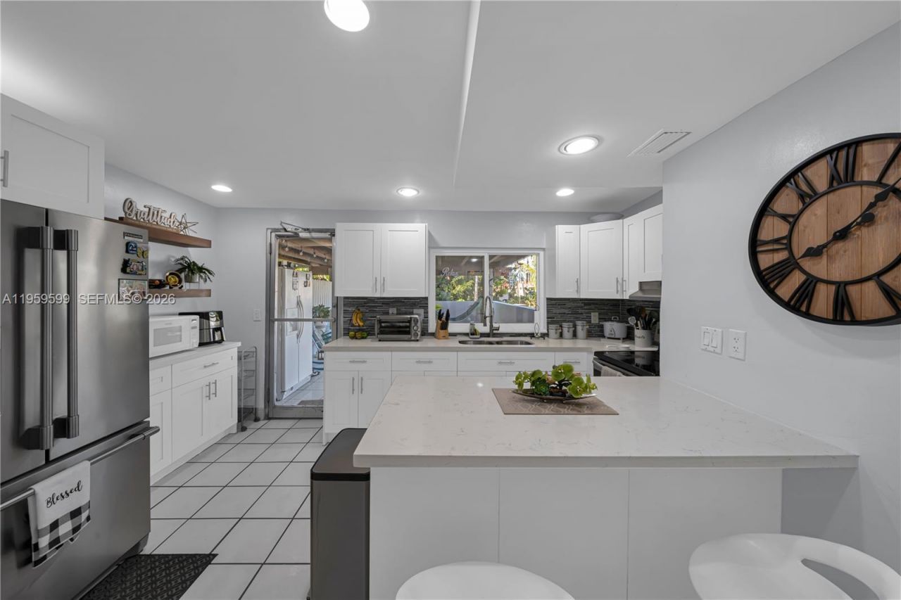 11021 SW 4th St , Sweetwater, FL 33174 Photo