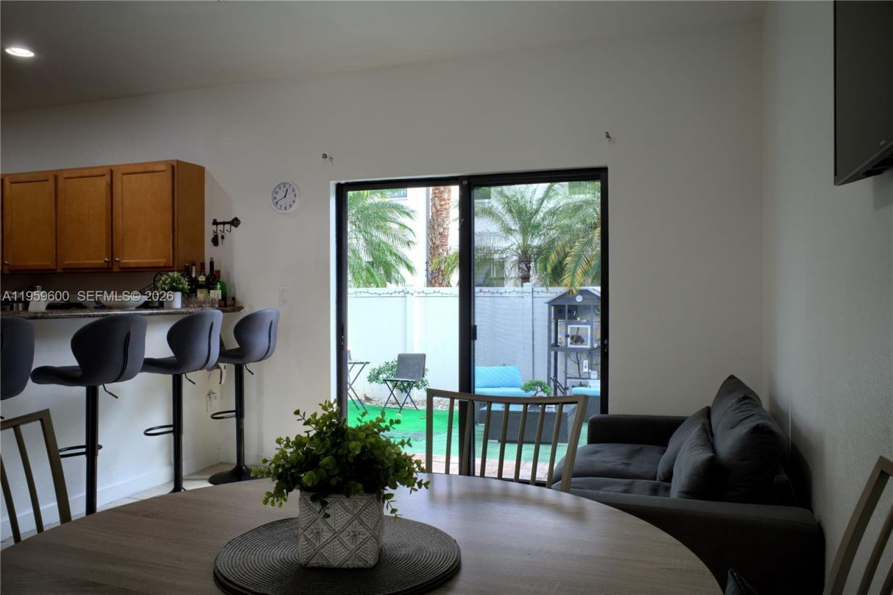 8915 W 35th Ave, Hialeah, FL 33018 Photo