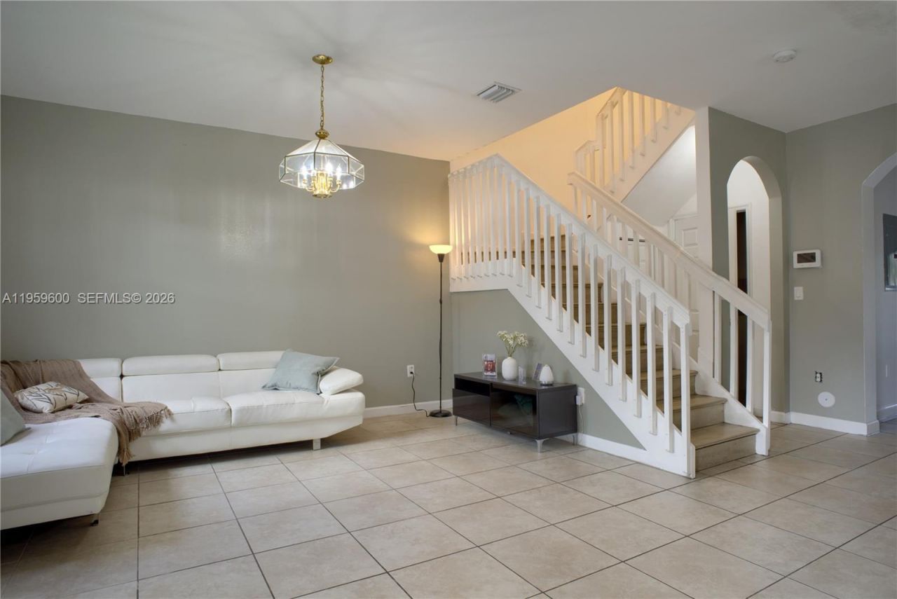 8915 W 35th Ave, Hialeah, FL 33018 Photo