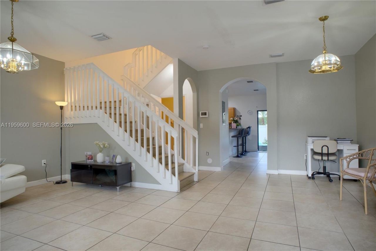 8915 W 35th Ave, Hialeah, FL 33018 Photo