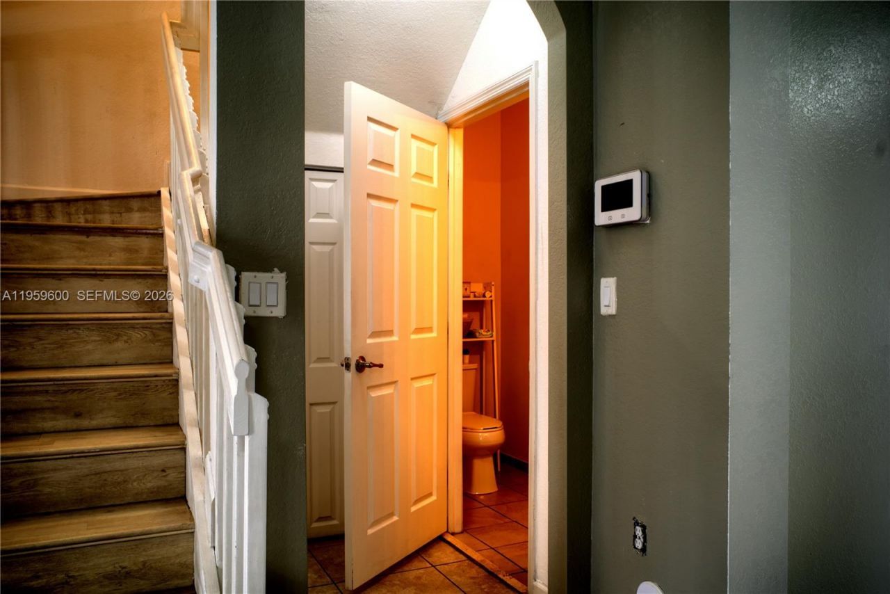 8915 W 35th Ave, Hialeah, FL 33018 Photo