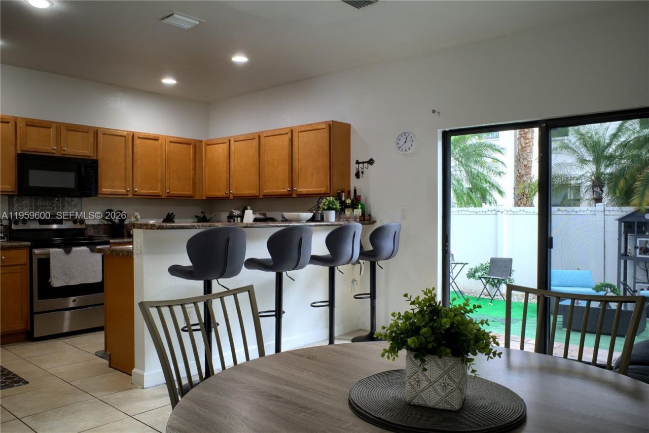 8915 W 35th Ave, Hialeah, FL 33018 Photo