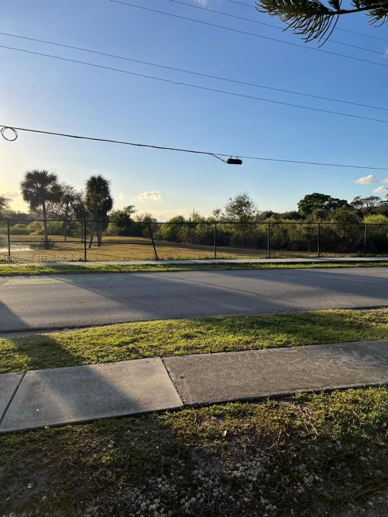 3721 SW 62nd Ave, Unit B, Miramar, FL 33023 Photo