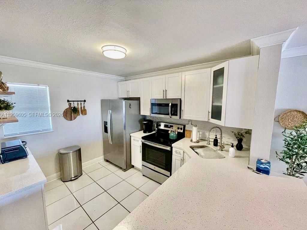 4800 Bayview Dr, Unit 505, Fort Lauderdale, FL 33308 Photo