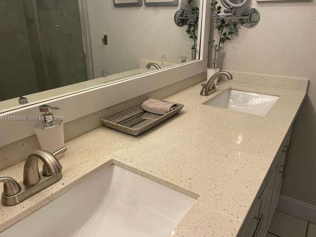 4800 Bayview Dr, Unit 505, Fort Lauderdale, FL 33308 Photo