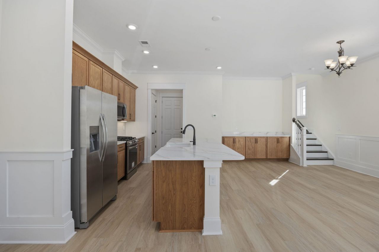 976 Farrow Pkwy. Photo 16