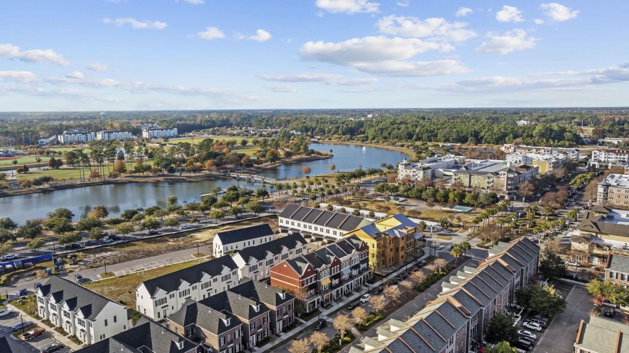 976 Farrow Pkwy. Photo 37