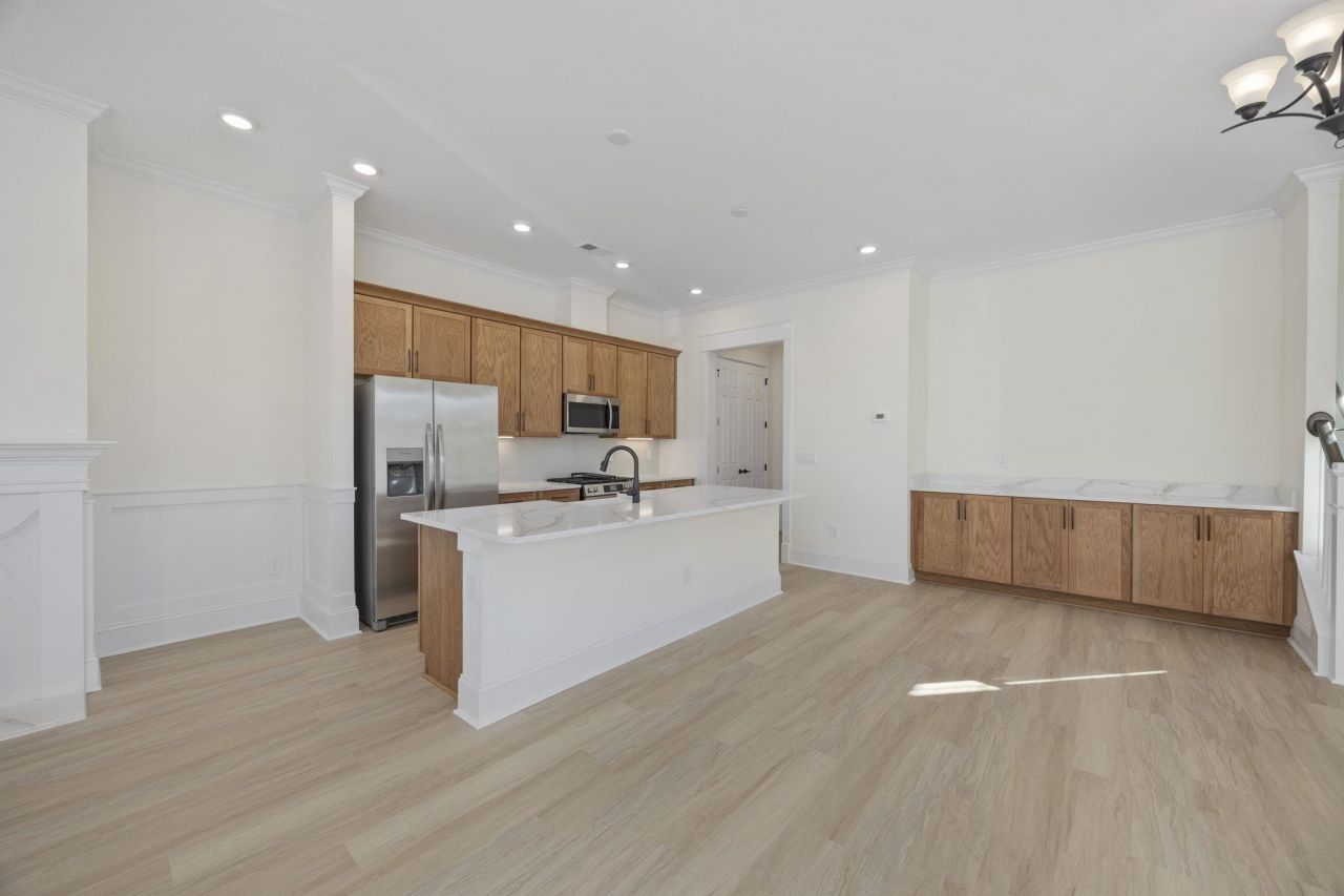 976 Farrow Pkwy. Photo 12