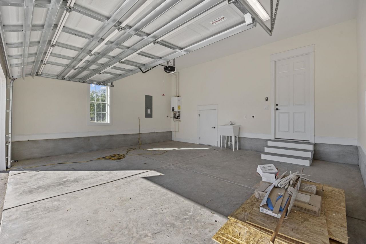 976 Farrow Pkwy. Photo 32