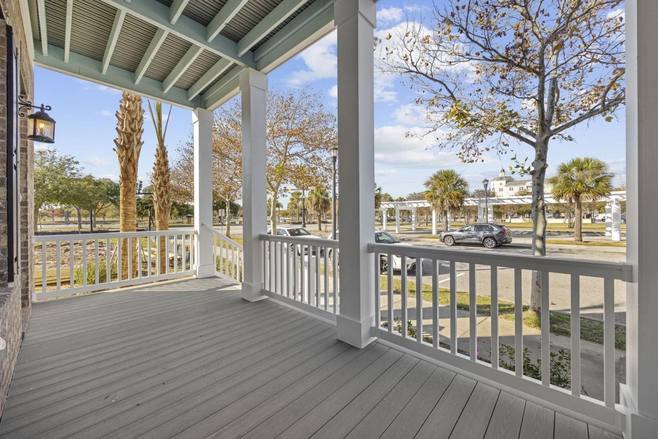 976 Farrow Pkwy. Photo 35