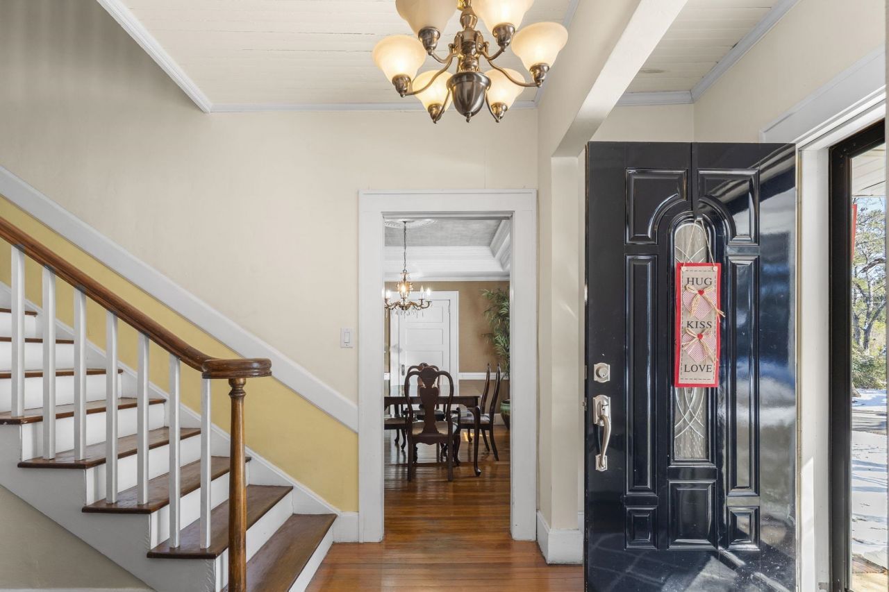 1006 10th Ave. Photo 20