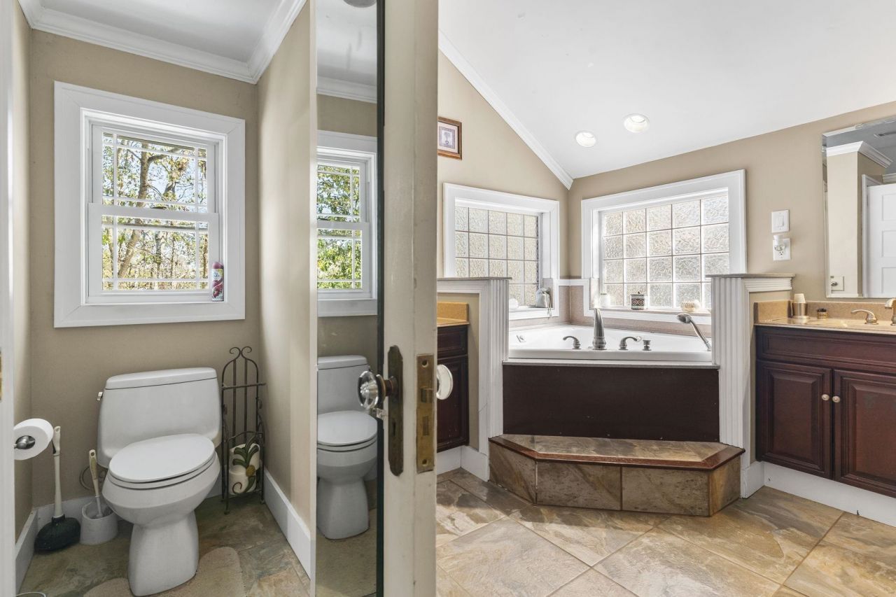 1006 10th Ave. Photo 28