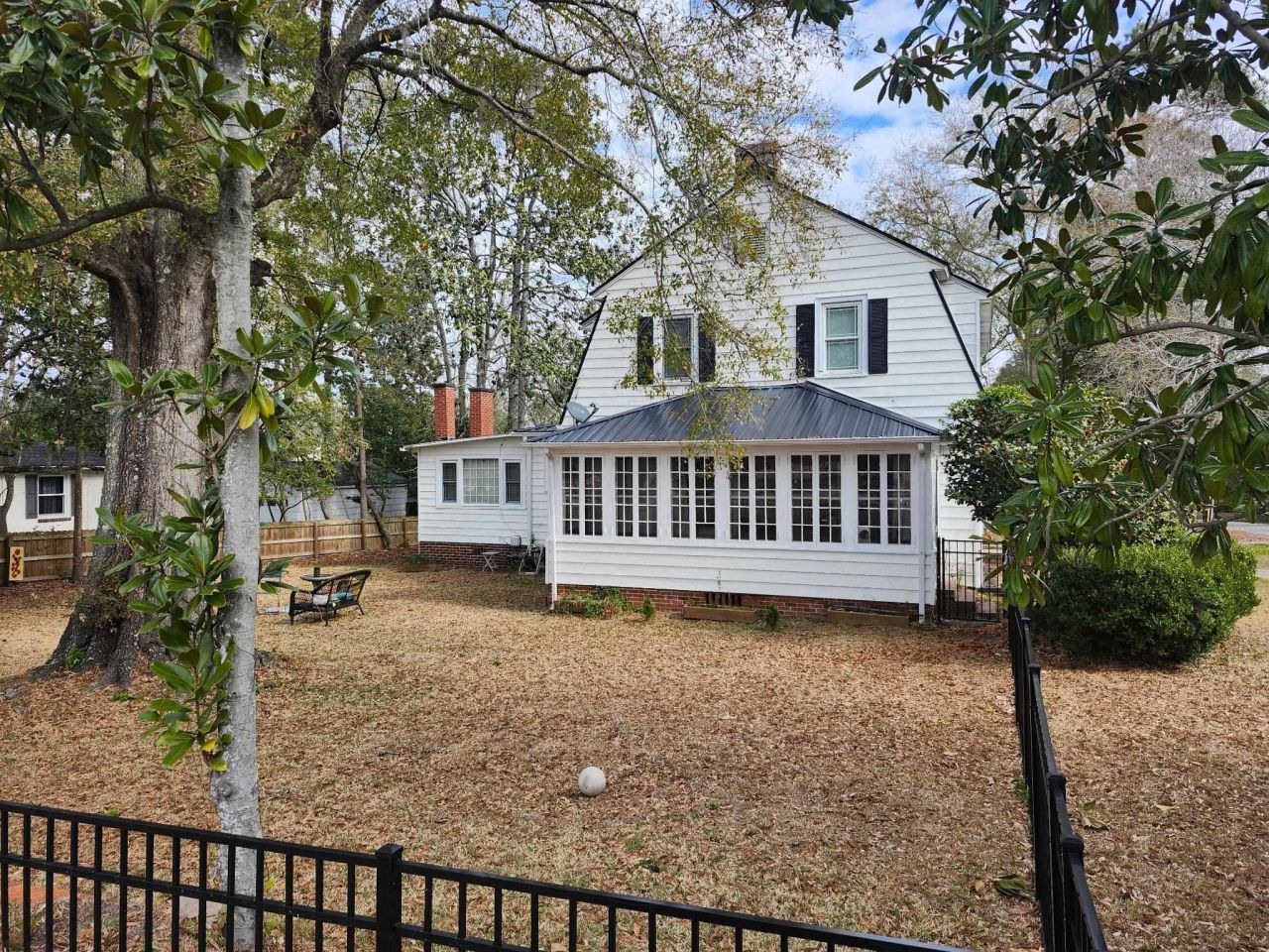 1006 10th Ave. Photo 38