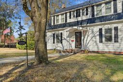 1006 10th Ave. photo 4