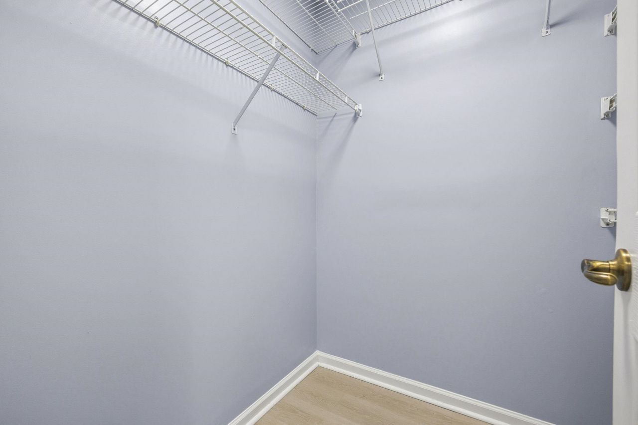 2226 Clearwater Dr. Photo 17