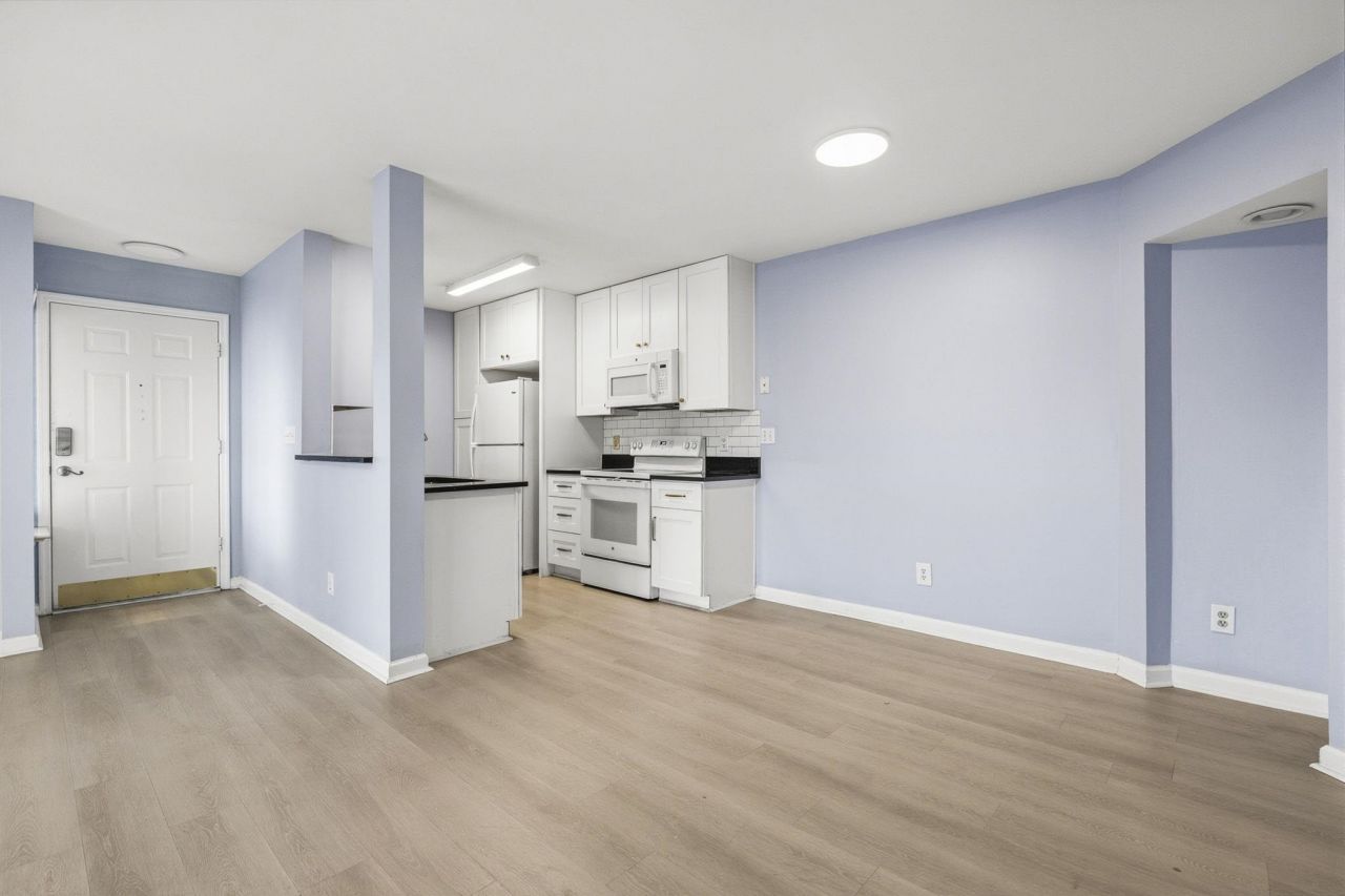 2226 Clearwater Dr. Photo 7