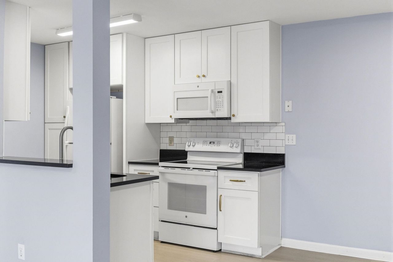 2226 Clearwater Dr. Photo 8