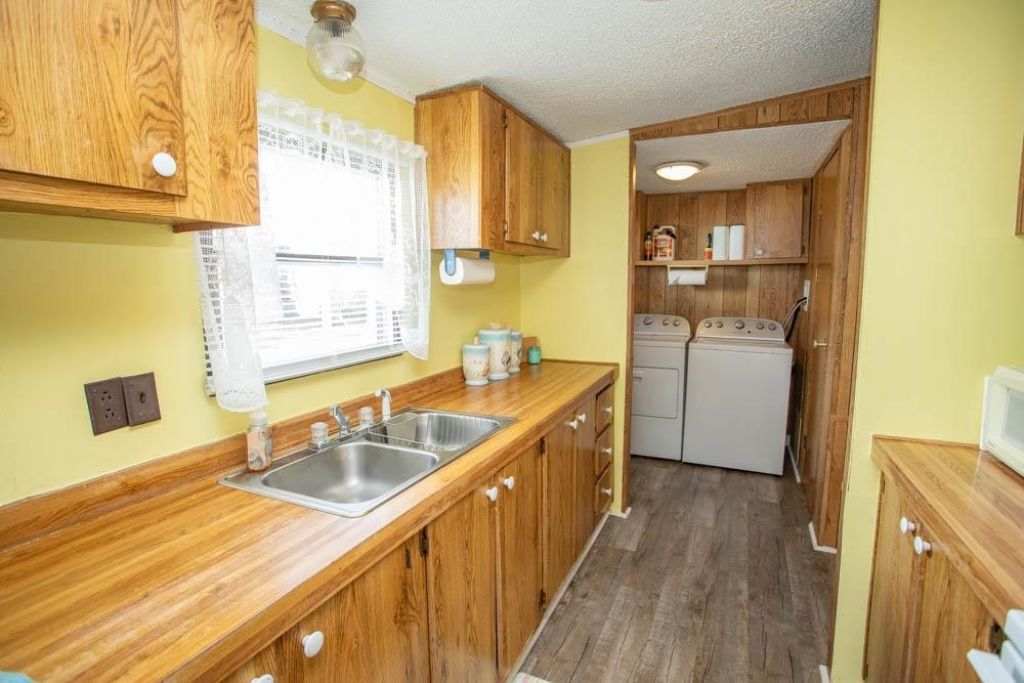 1567 Park Ln. Photo 13